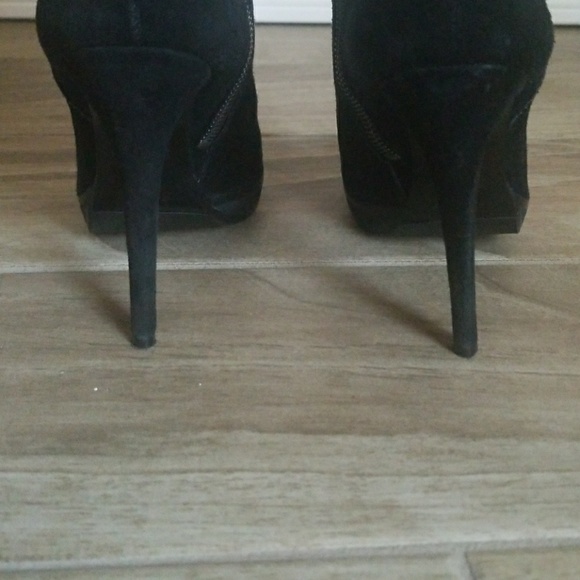 Boots - Picture 5 of 5